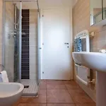 Three Bedroom Close To The Sea