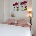 Apartment Three Bedroom Close To The Sea
