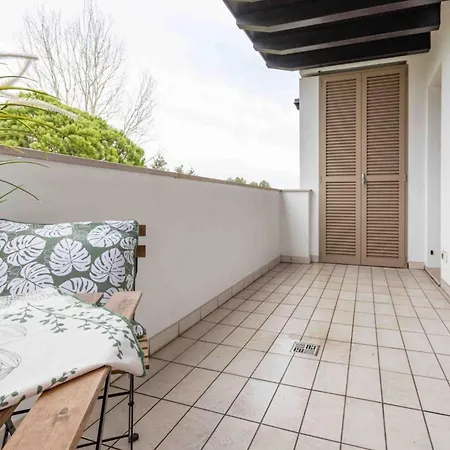 Three Bedroom Close To The Sea *