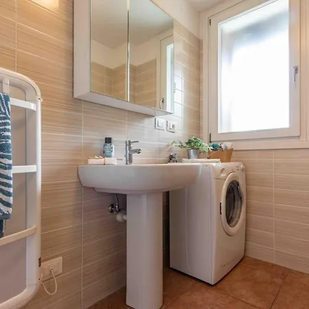 Three Bedroom Close To The Sea Appartement *