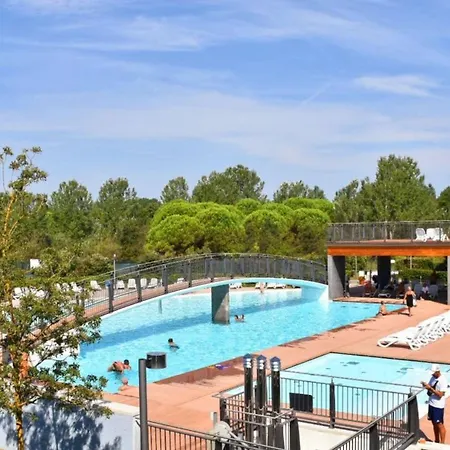 Three Bedroom Close To The Sea Appartement *