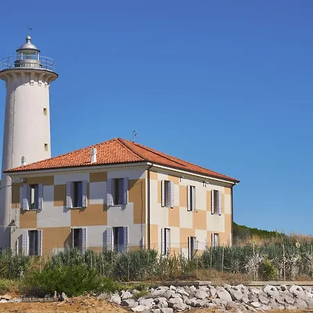 Appartamento Three Bedroom Close To The Sea *