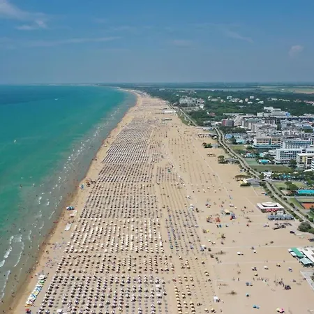 Διαμέρισμα Three Bedroom Close To The Sea
