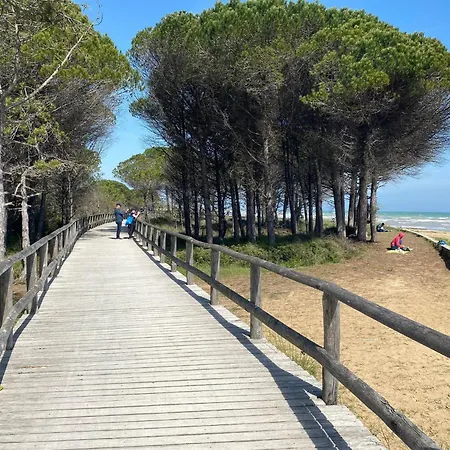 Appartamento Three Bedroom Close To The Sea *