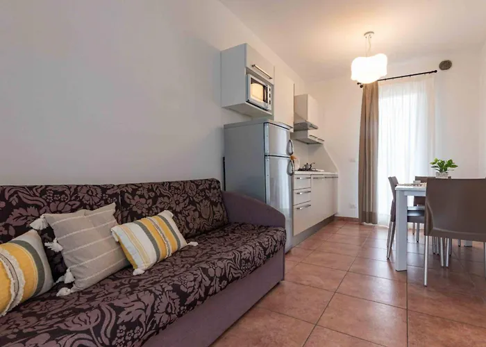 Appartamento Three Bedroom Close To The Sea *