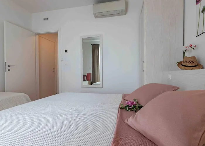 Three Bedroom Close To The Sea Apartamento