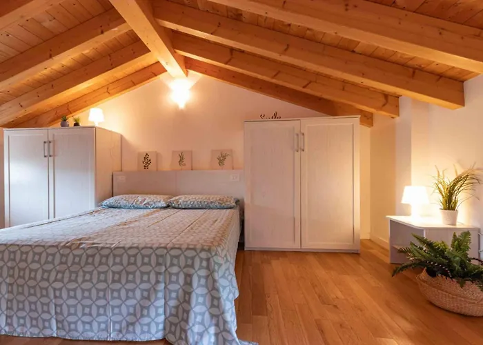 Three Bedroom Close To The Sea