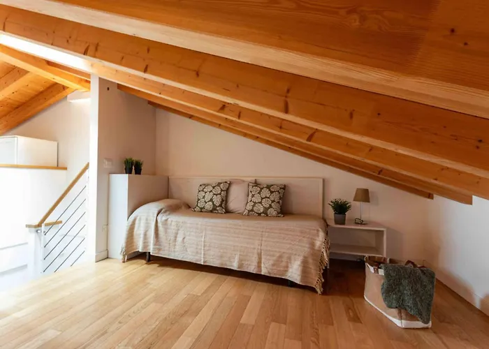 Three Bedroom Close To The Sea *